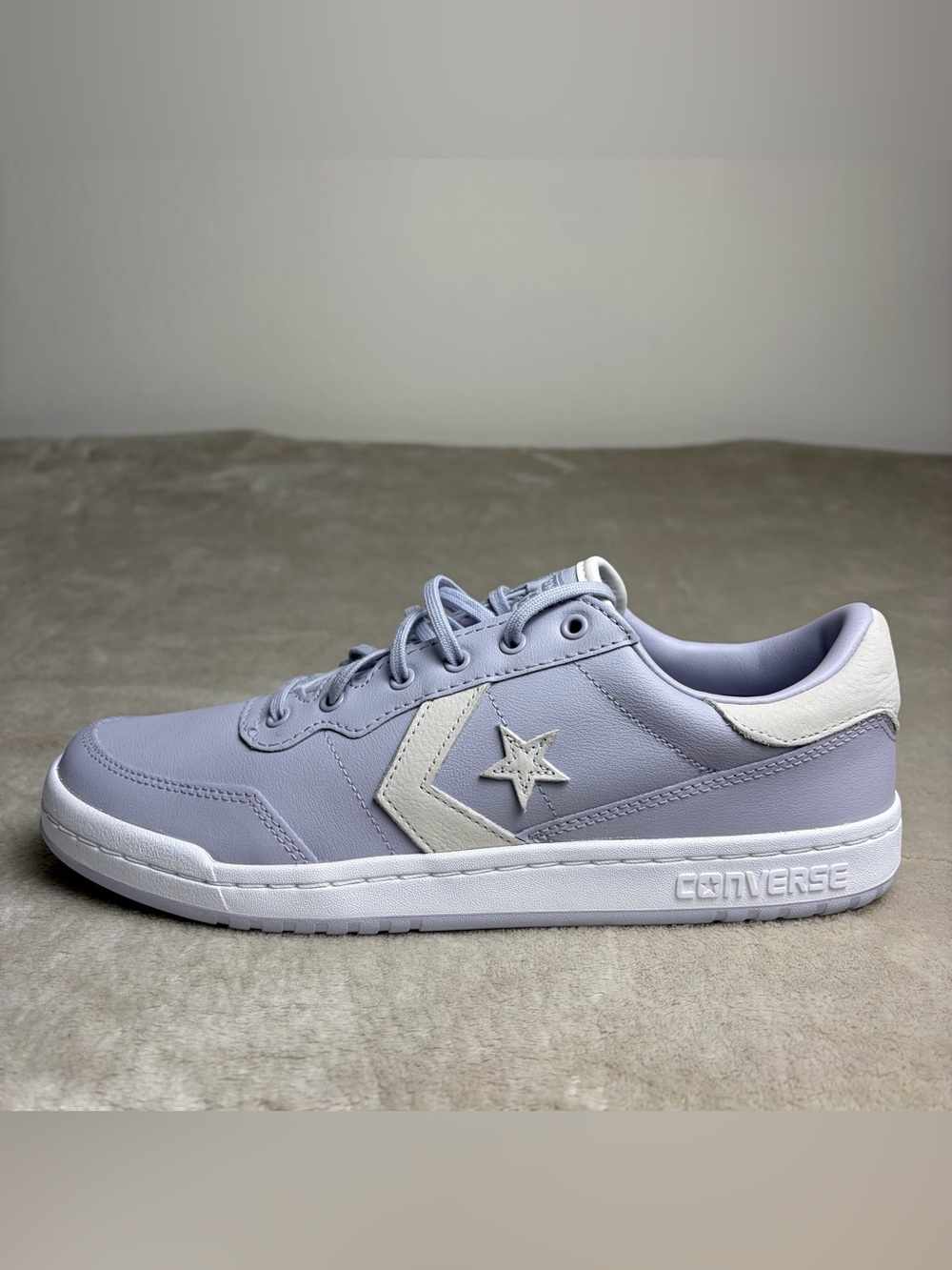 Converse Men’s Fast break Pro Ox Size 10.5 Ghost Town/White